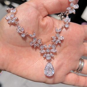 Bridal jewelry set rose gold